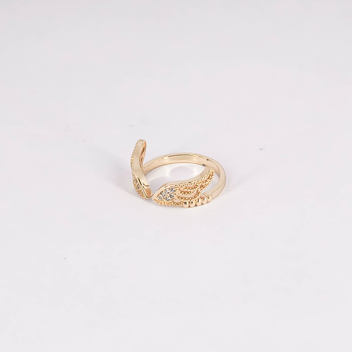 Anillo ajustable con diseño de Alas de ángel | hecho en rodio de alta calidad